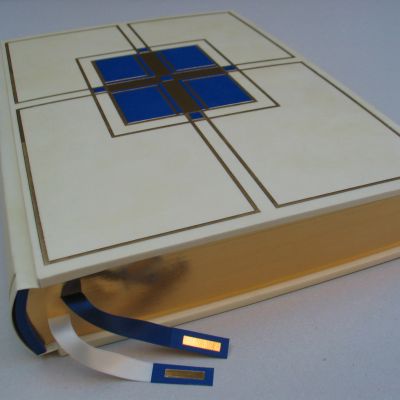 Buchbinderei-Schaeffler-Binden-evangeliar-5