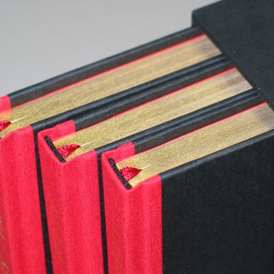 Buchbinderei-Schaeffler-Binden-trilogie-im-schuber-2