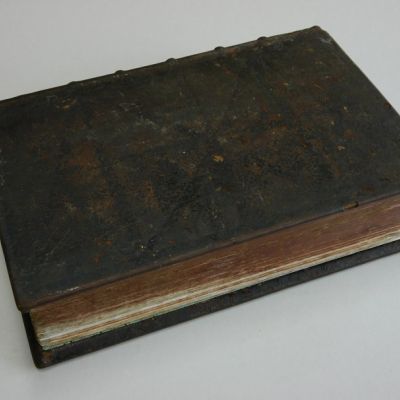 Buchbinderei-Schaeffler-Restaurieren-Familienbibel-1