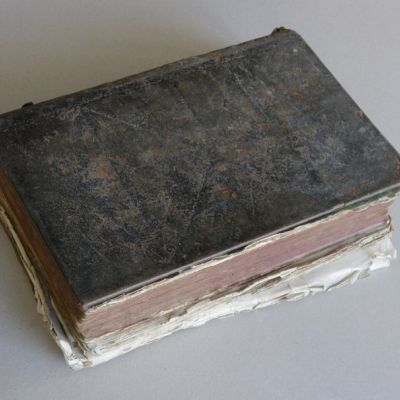 Buchbinderei-Schaeffler-Restaurieren-Familienbibel